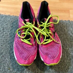 Mizuno Wave Enigma size 10